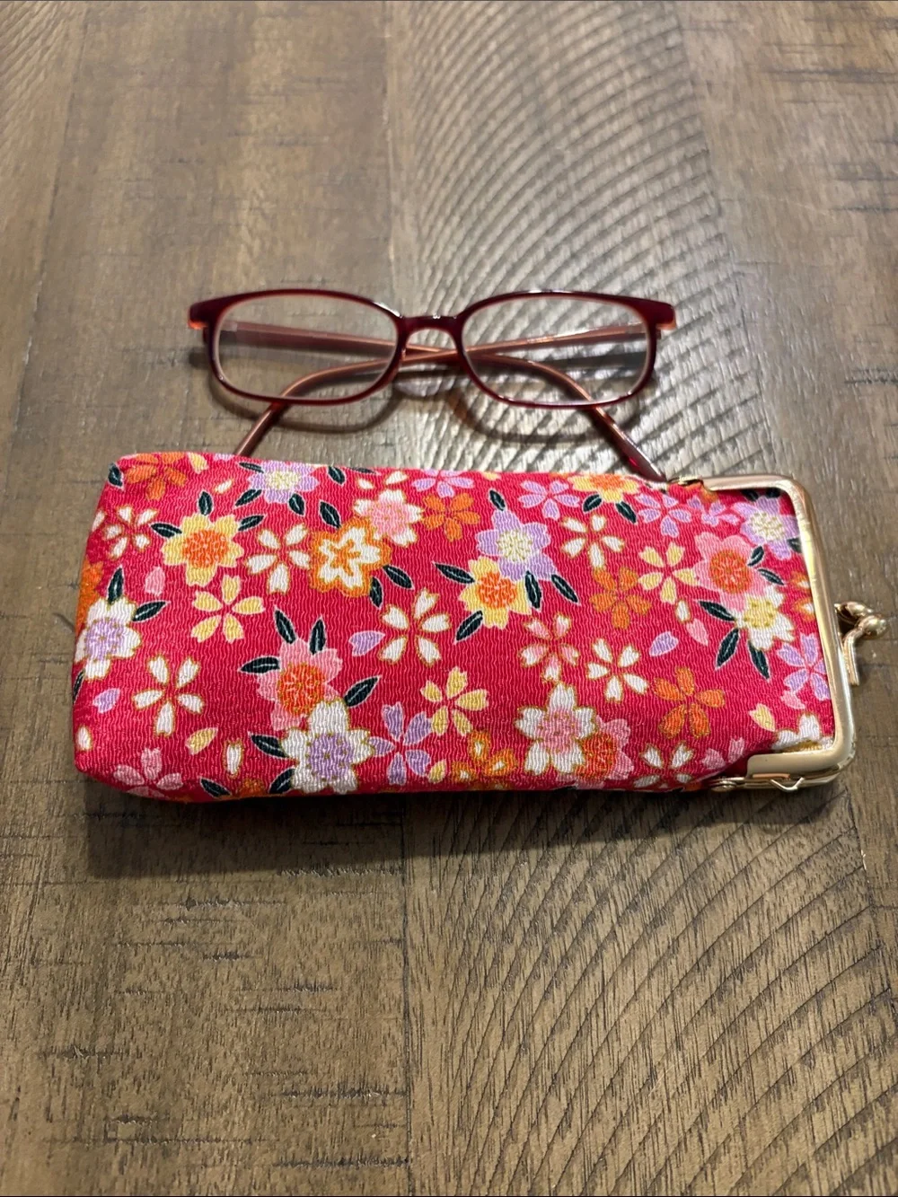 Floral Red Kiss-Lock Fabric Eyeglass Case